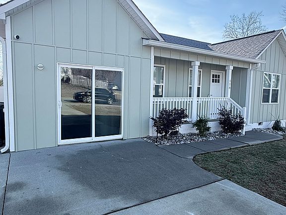 4th image of 118 Garden St
