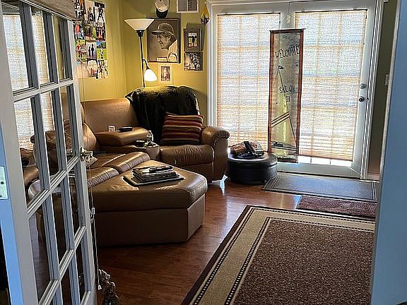 Family room/den 