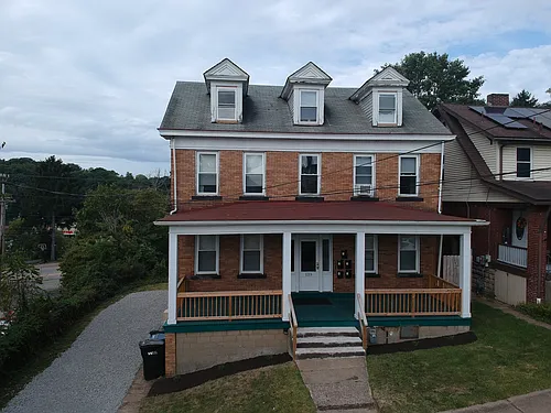 125 Lakewood Ave Photo 1