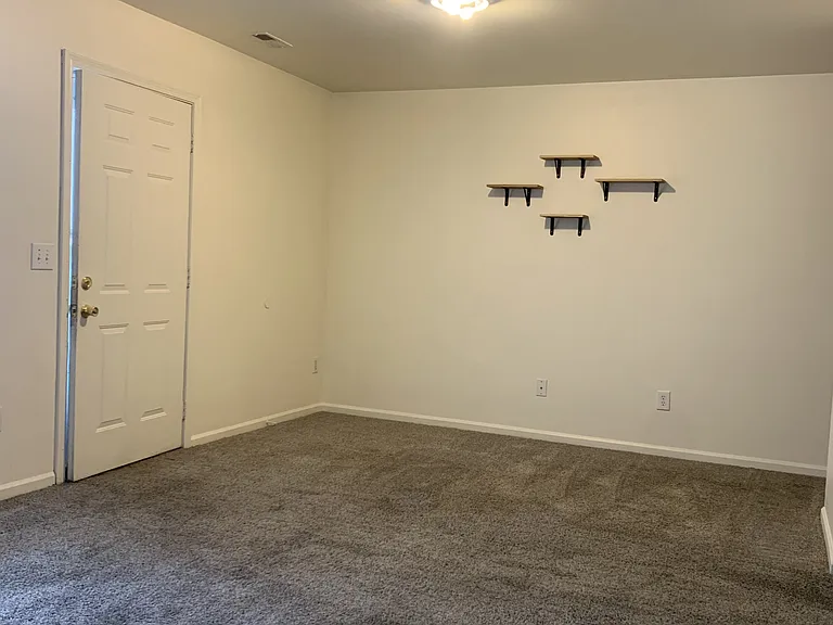 1278 S Hayne St #109-B — Photo 5