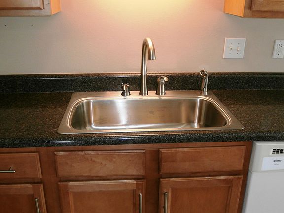 Farmhouse Sink & New Faucet