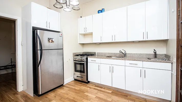 Rented by Nooklyn NYC LLC | media 9