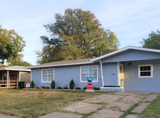 1700 Grace St, Arlington, TX 76010