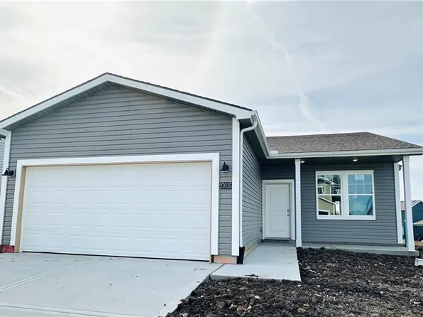 27015 E Sycamore St, Lees Summit, MO 64086