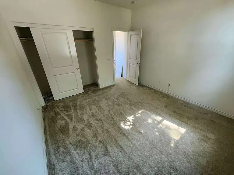 15953 Mentz Ct — Photo 11