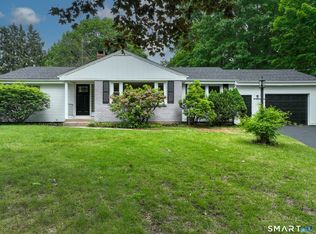 16 Petemont Drive, Farmington, CT 06032