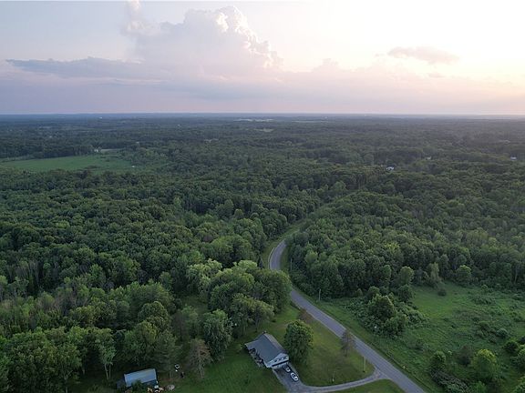 3rd image of 98 Hawk Rd Lot 1