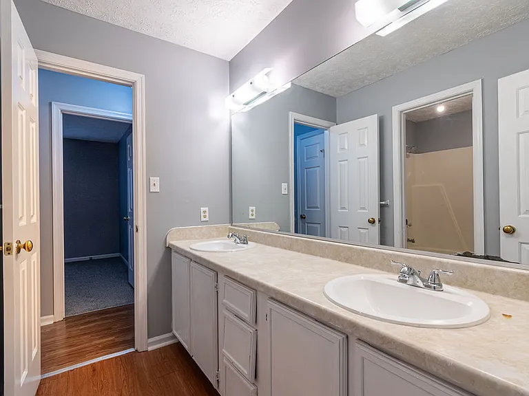 248 Loch Cir — Photo 10