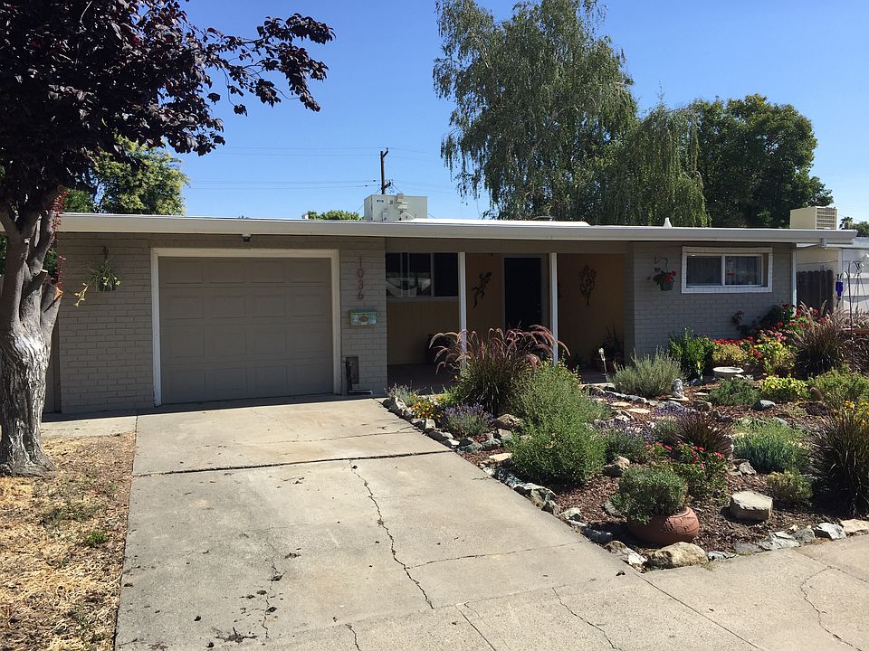 1st image of 1036 Rich St