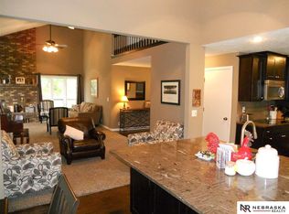 8510 Queen Hill Rd, Plattsmouth, NE 68048