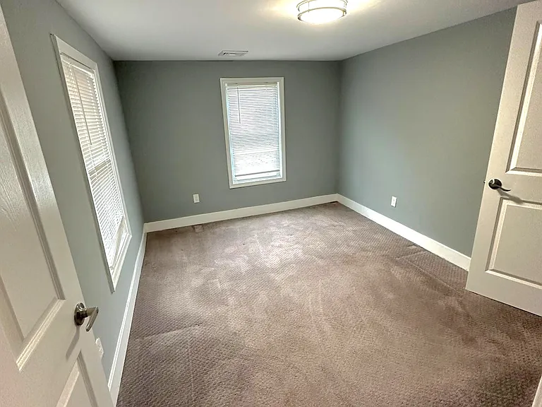 109 S Main St — Photo 10
