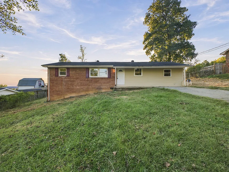 424 Rainbow Cir