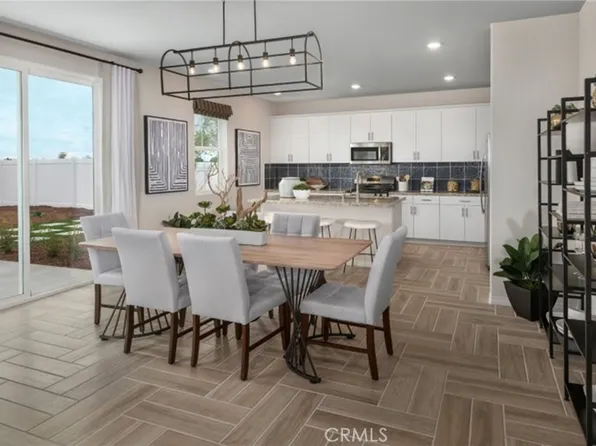 2439 Gunner Ridge Way, Rialto, CA 92377