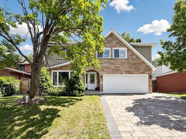 3 Cobblestone Dr, Toronto, ON M2J 2X6