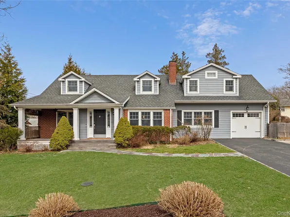 58 Roosevelt Avenue, Glen Head, NY 11545