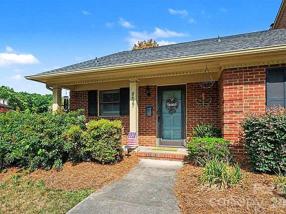 3rd image of 8427 Coulwood Oak Ln
