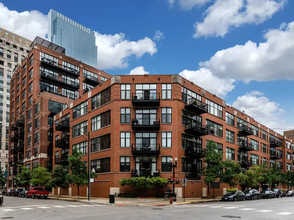 333 W Hubbard St APT 412, Chicago, IL 60654