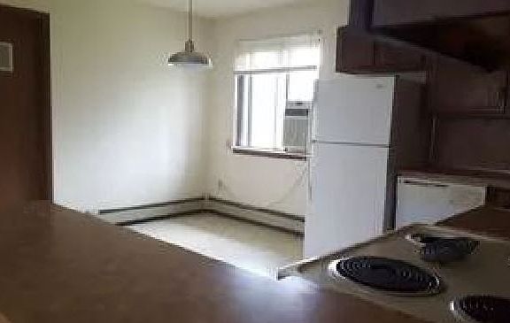 3rd image of 812 E Bennett Ave APT C