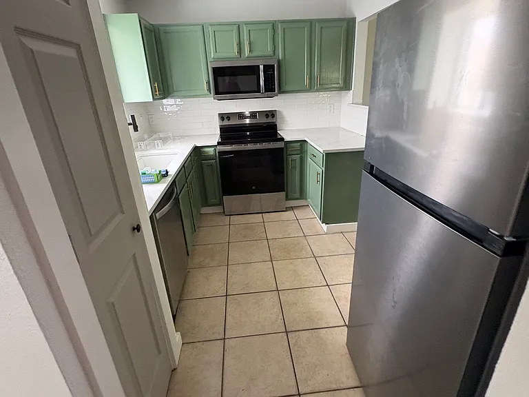 1618 Windmill Ln — Photo 7