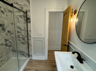 1642 Eddington Rd #1, Cleveland, OH 44118