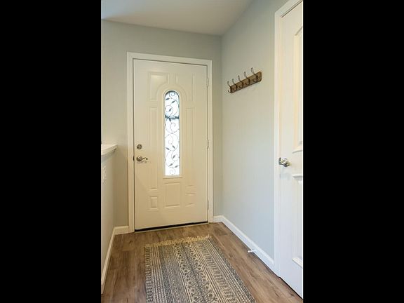 3rd image of 3634 Walter Cir