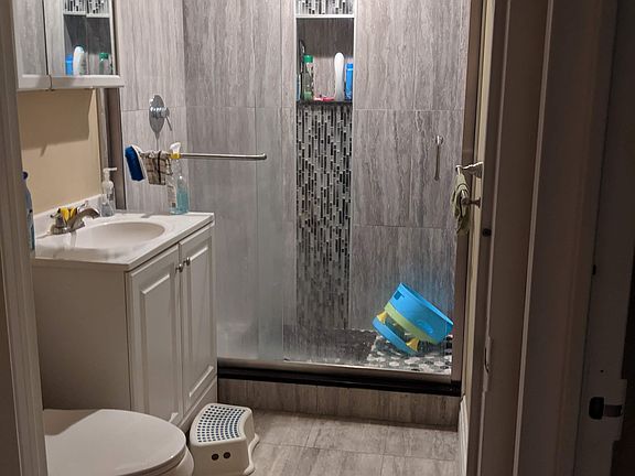 3rd image of 111 Mulberry St APT 1Q