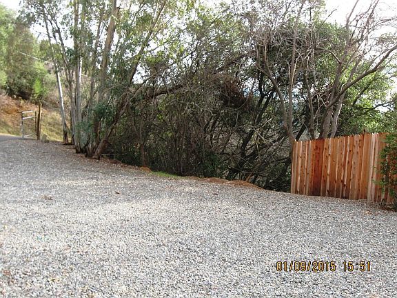 3rd image of 320 Morine Way