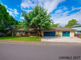 327 SE Walnut Ave, Dallas, OR 97338