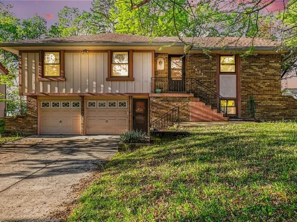 7403 E 134th Ter, Grandview, MO 64030
