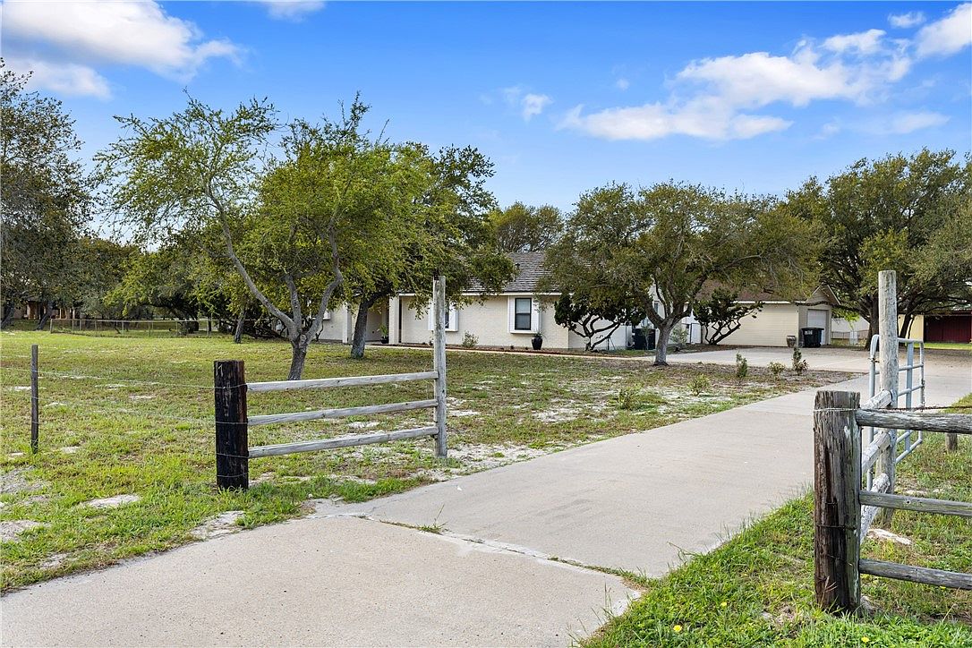 517 Yorktown Blvd, Corpus Christi, TX 78418 Zillow
