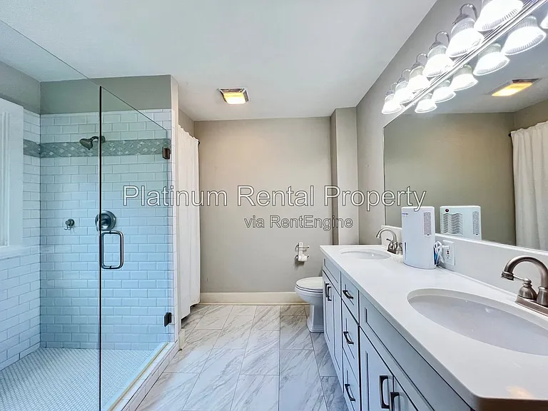 428 E Side Ave SE — Photo 11