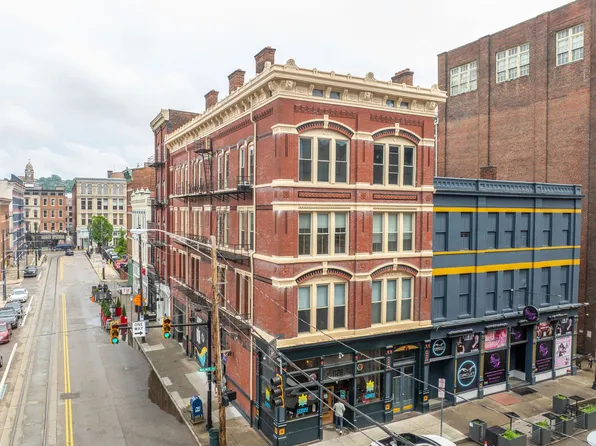 1126 Walnut St APT 2B, Cincinnati, OH 45202