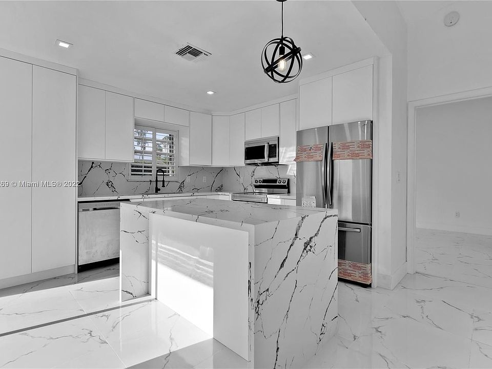 1st image of 2215 SE 6th Ct #0