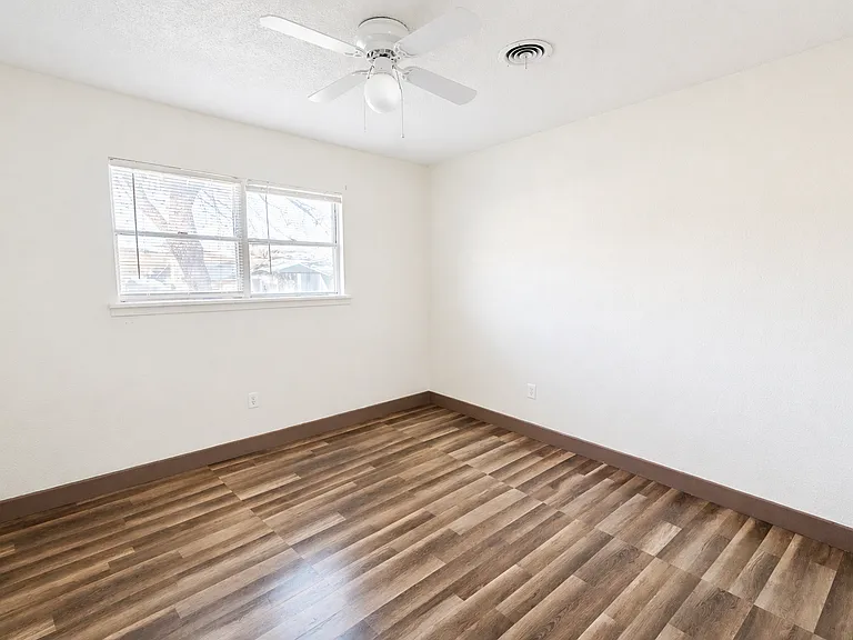 2109 Terrace Dr — Photo 8