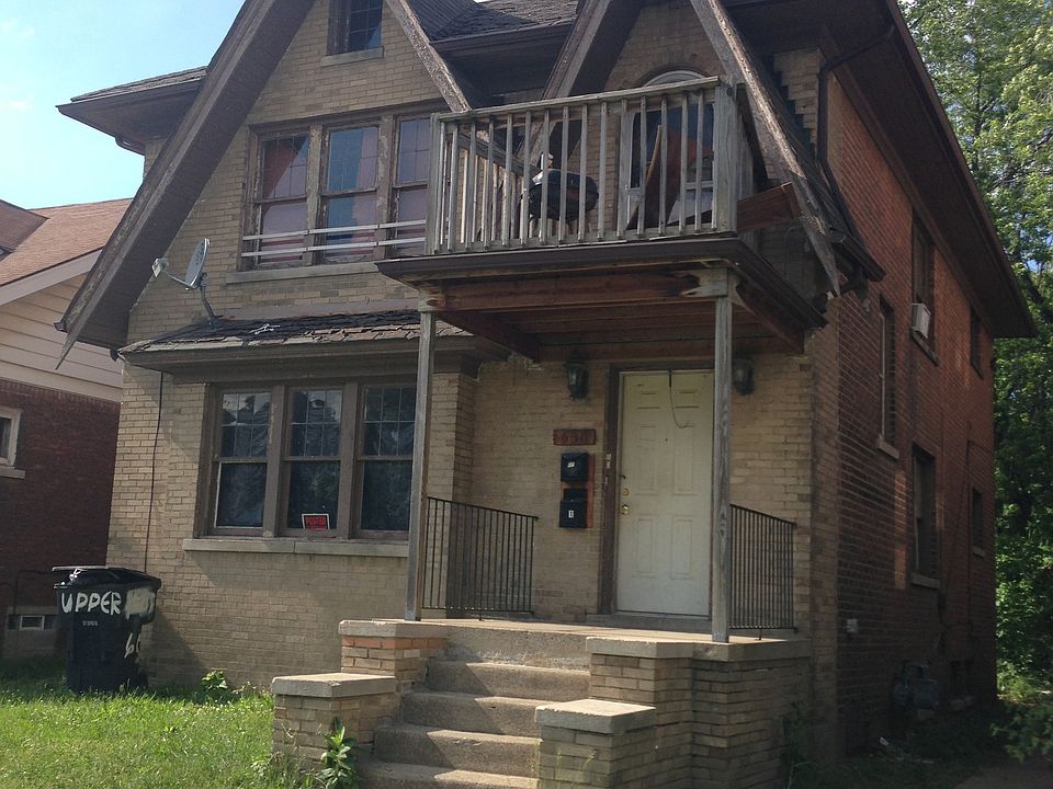1st image of 656 W Brentwood St