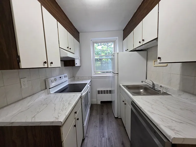 25 Englewood Ave #6 — Photo 5