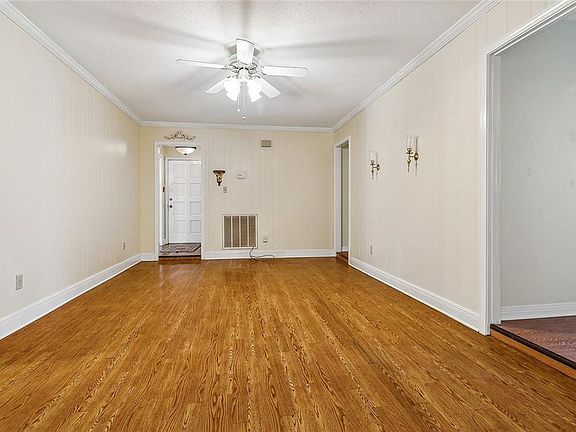 4th image of 1138 Saint Scholastica Dr