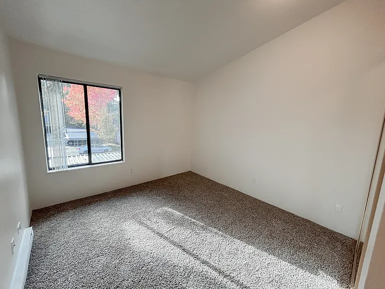 Stone Creek Apartments Beaverton — Photo 95