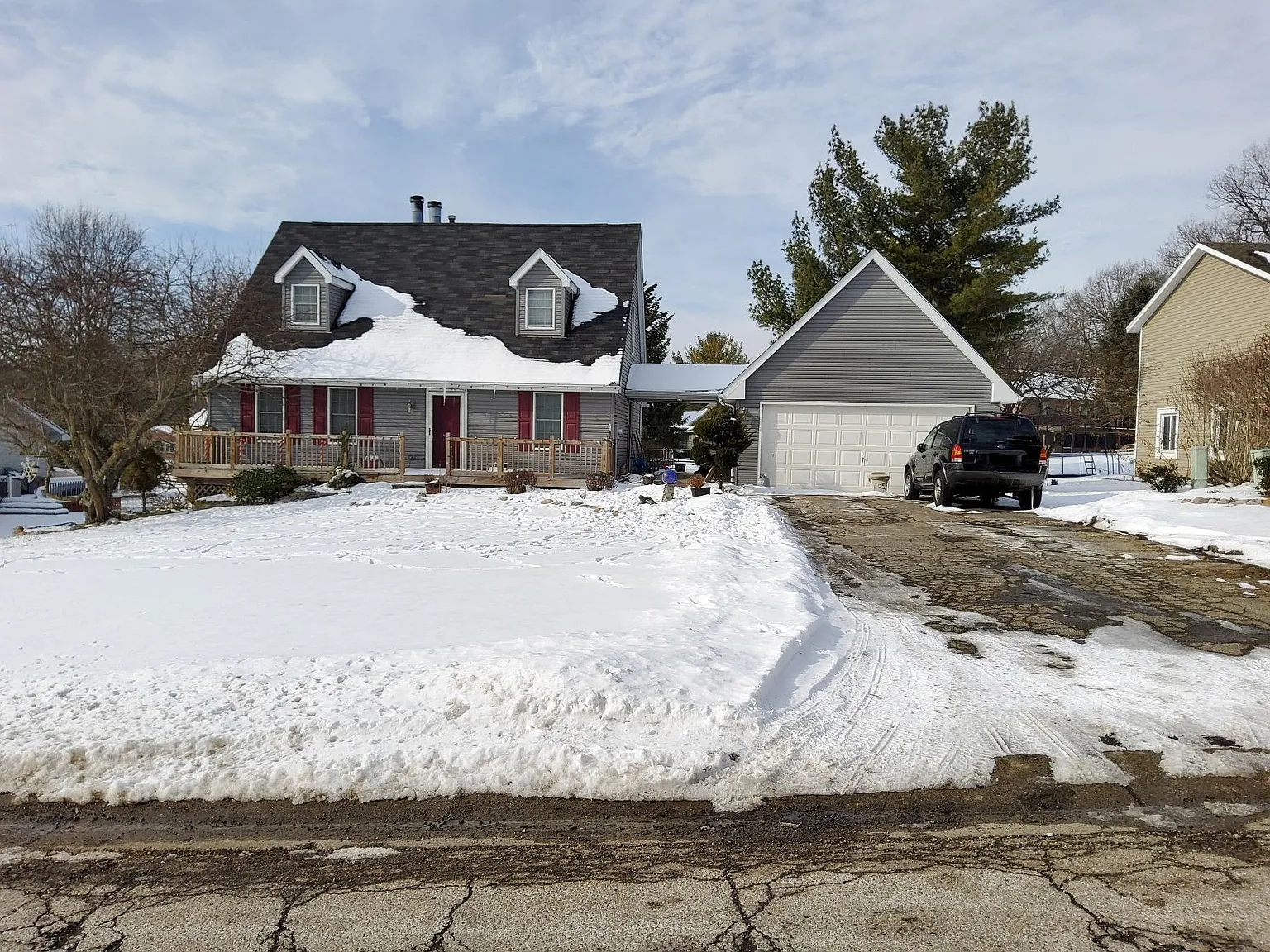 5741 Chestnut Hill Dr photo 1