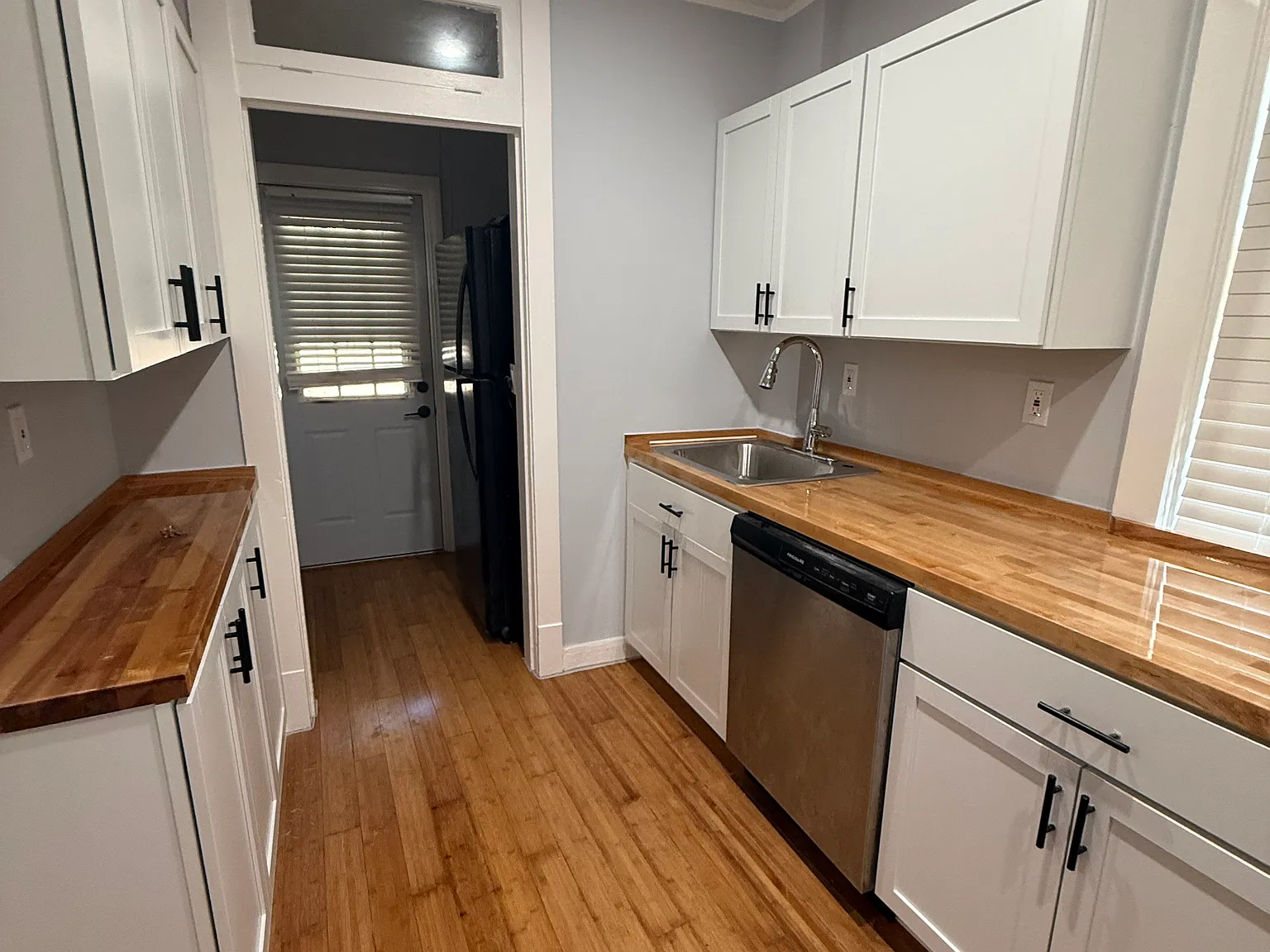 1331 Methyl St — Photo 2