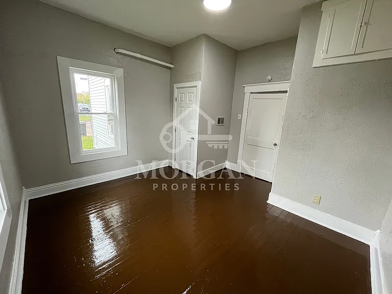 2316 S Walnut St — Photo 6