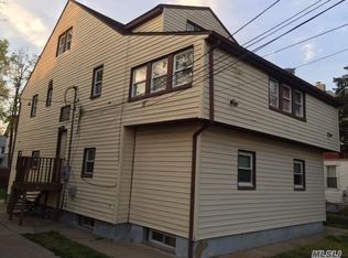 17 Morton Ave, Hempstead, NY 11550