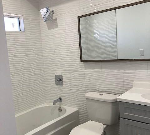 5th image of 141 S Kenmore Ave #143 & 1/2
