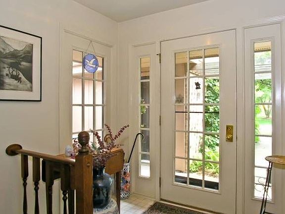3rd image of 1435 Suncrest Dr SE