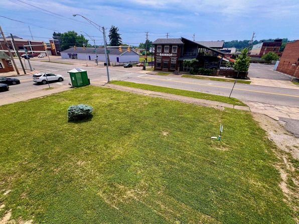 huntington-west-virginia-439312447 picture