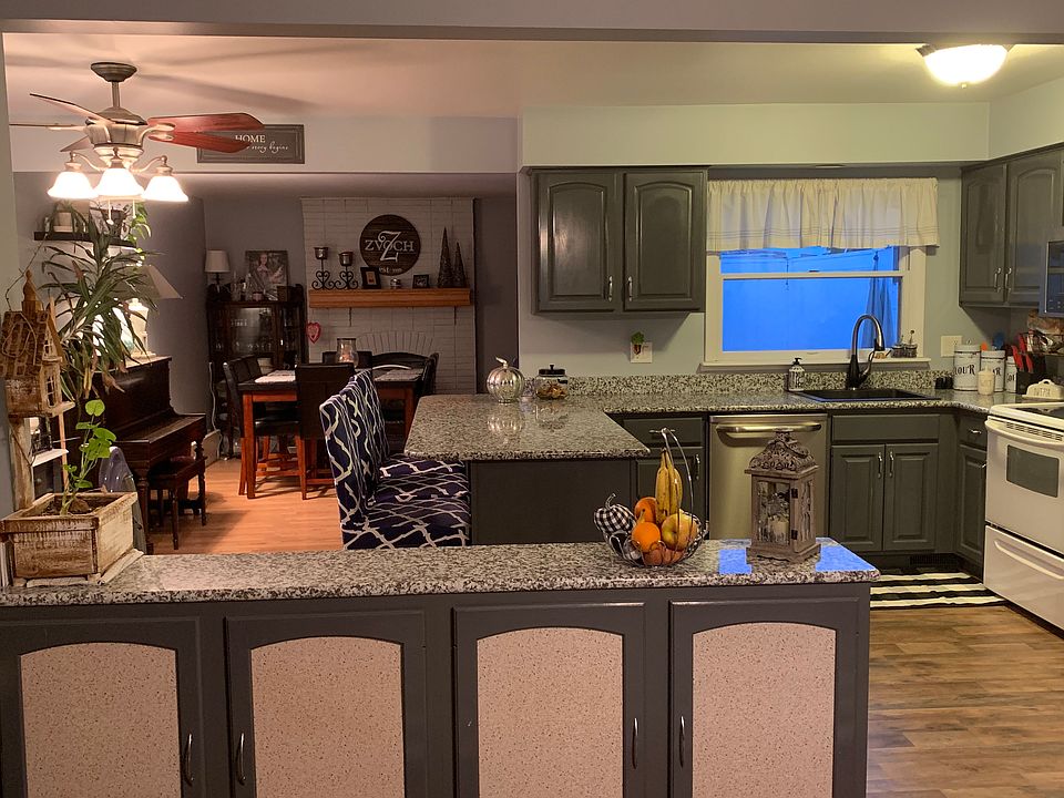 1st image of 22644 Hillcrest Dr