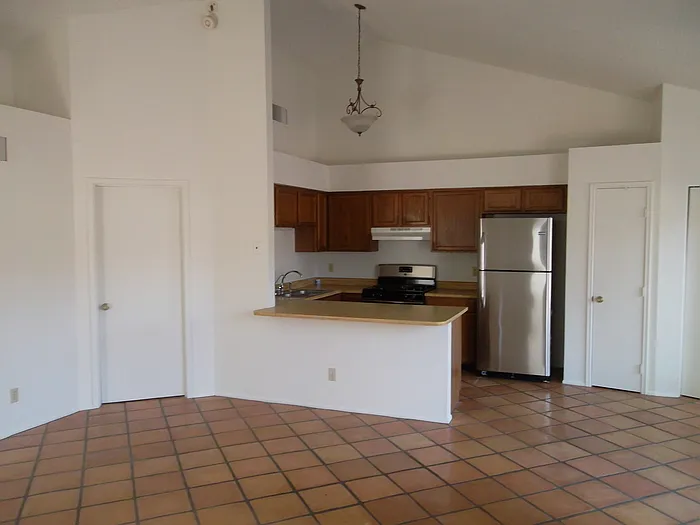 7505 E Harbor Dr — Photo 6