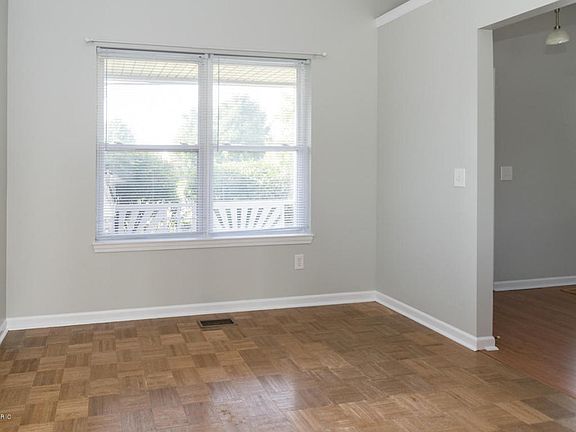 5th image of 3008 Hickory Nut Ln