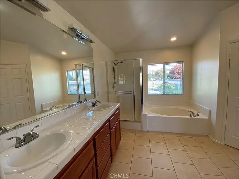 8210 Quakertown Ave — Photo 15