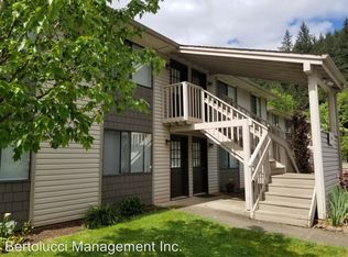 1199 S Water St APT D, Silverton, OR 97381